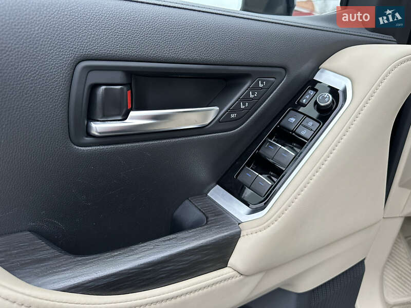 Внедорожник / Кроссовер Toyota Land Cruiser 2021 в Киеве фото 7 Внедорожник / Кроссовер Toyota Land Cruiser 2021 в Киеве