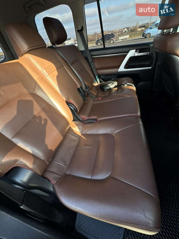 Внедорожник / Кроссовер Toyota Land Cruiser 2019 в Львове фото 35 Внедорожник / Кроссовер Toyota Land Cruiser 2019 в Львове