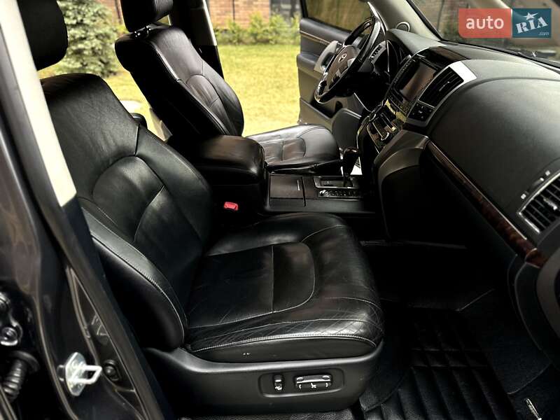 Внедорожник / Кроссовер Toyota Land Cruiser 2012 в Калуше