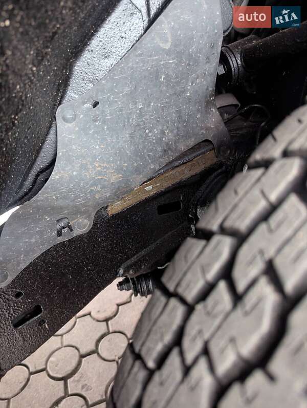 Внедорожник / Кроссовер Toyota Land Cruiser 2005 в Иршаве