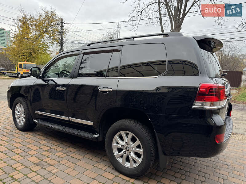 Внедорожник / Кроссовер Toyota Land Cruiser 2019 в Киеве