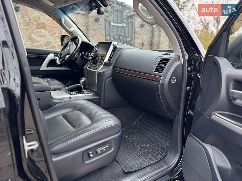 Внедорожник / Кроссовер Toyota Land Cruiser 2019 в Киеве