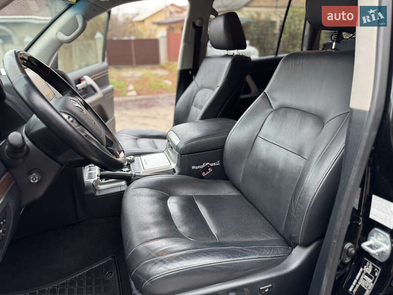 Внедорожник / Кроссовер Toyota Land Cruiser 2019 в Киеве