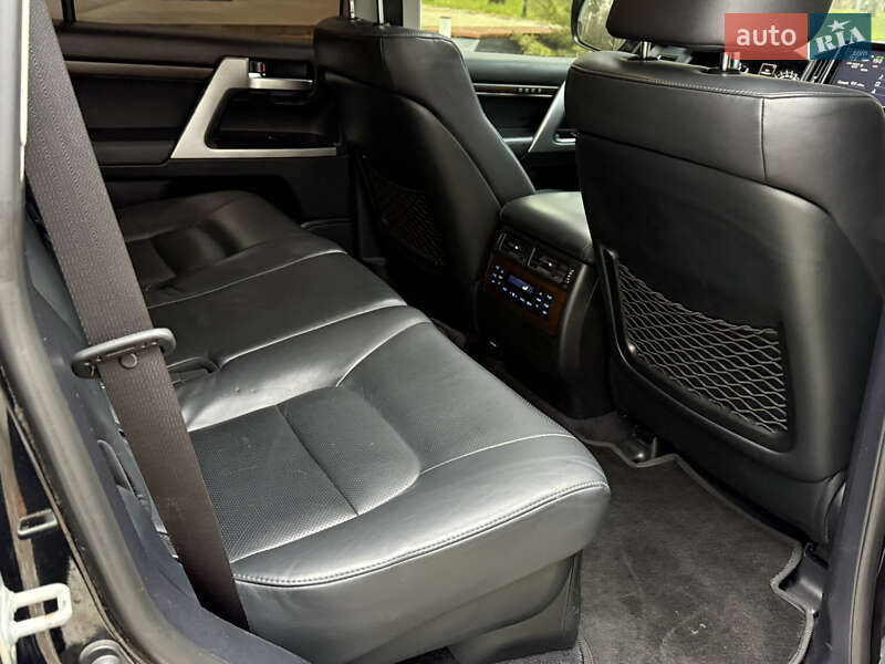 Внедорожник / Кроссовер Toyota Land Cruiser 2016 в Тернополе