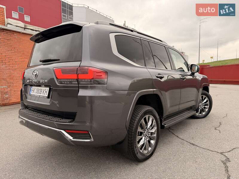 Внедорожник / Кроссовер Toyota Land Cruiser 2023 в Киеве