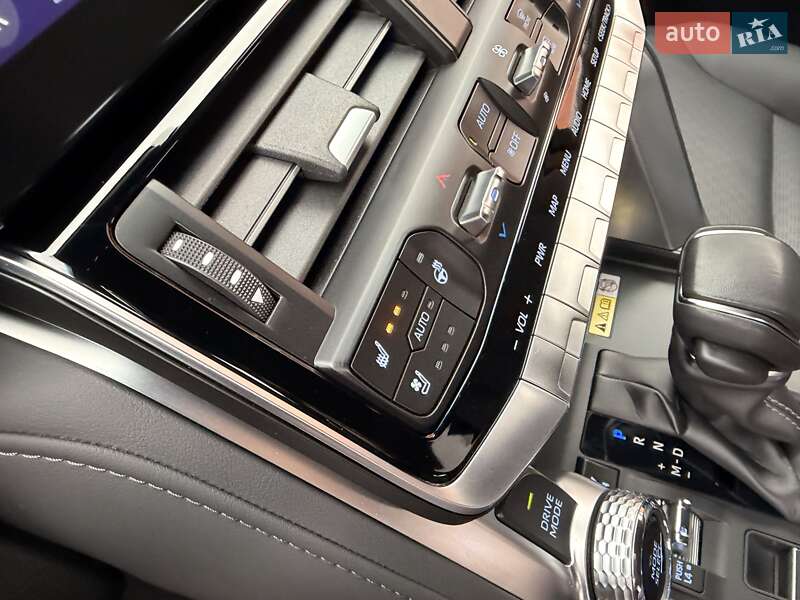 Внедорожник / Кроссовер Toyota Land Cruiser 2023 в Киеве