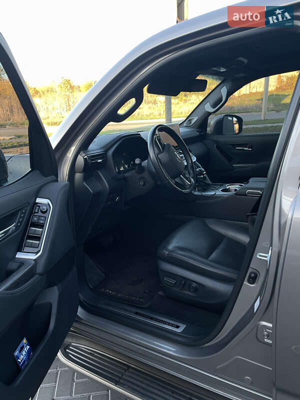 Внедорожник / Кроссовер Toyota Land Cruiser 2023 в Кропивницком