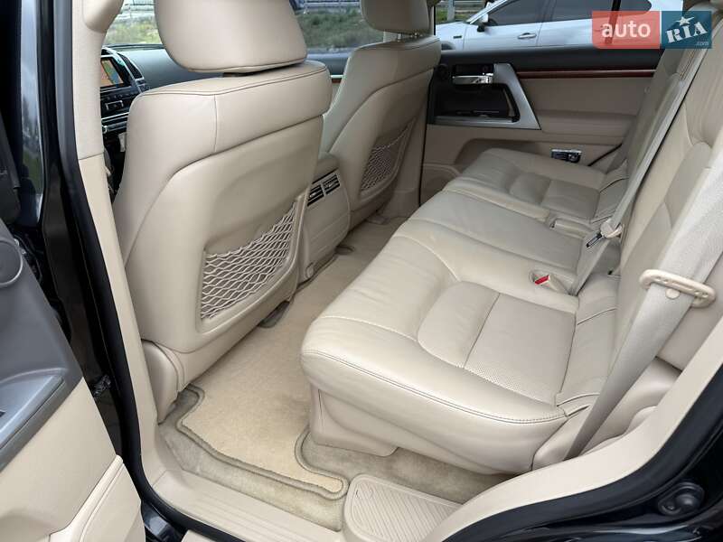 Внедорожник / Кроссовер Toyota Land Cruiser 2013 в Киеве фото 20 Внедорожник / Кроссовер Toyota Land Cruiser 2013 в Киеве