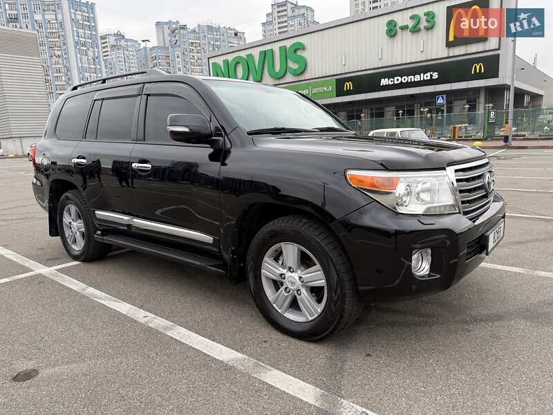 Внедорожник / Кроссовер Toyota Land Cruiser 2013 в Киеве фото 4 Внедорожник / Кроссовер Toyota Land Cruiser 2013 в Киеве