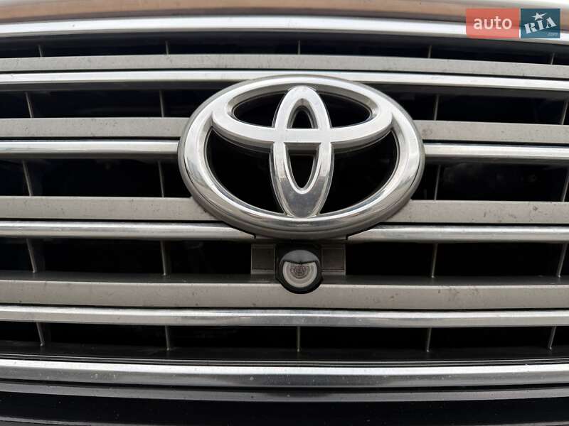 Внедорожник / Кроссовер Toyota Land Cruiser 2013 в Киеве фото 27 Внедорожник / Кроссовер Toyota Land Cruiser 2013 в Киеве