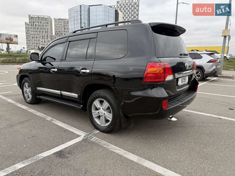 Внедорожник / Кроссовер Toyota Land Cruiser 2013 в Киеве фото 33 Внедорожник / Кроссовер Toyota Land Cruiser 2013 в Киеве