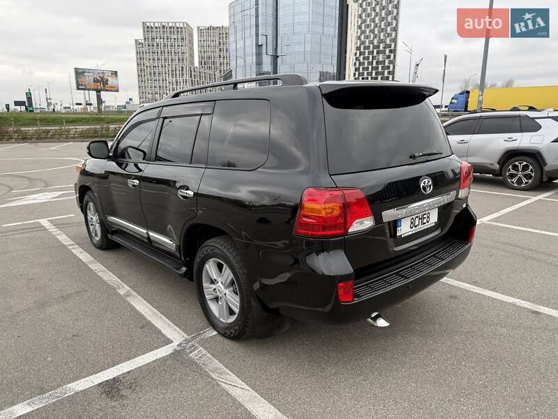 Внедорожник / Кроссовер Toyota Land Cruiser 2013 в Киеве фото 34 Внедорожник / Кроссовер Toyota Land Cruiser 2013 в Киеве