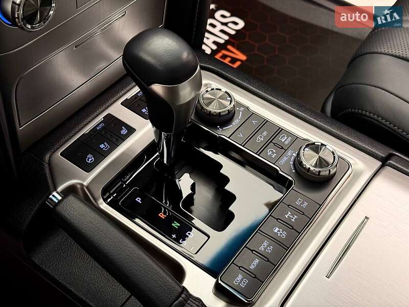 Внедорожник / Кроссовер Toyota Land Cruiser 2020 в Киеве