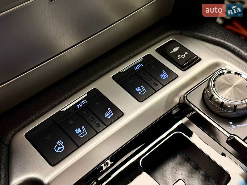 Внедорожник / Кроссовер Toyota Land Cruiser 2020 в Киеве