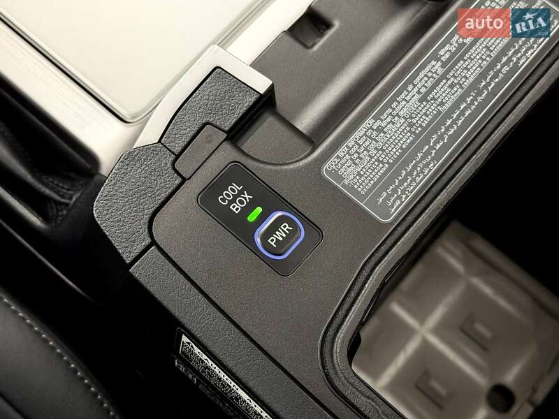 Внедорожник / Кроссовер Toyota Land Cruiser 2020 в Киеве