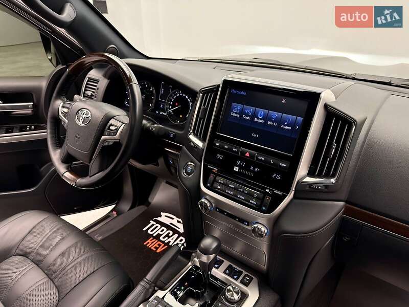 Внедорожник / Кроссовер Toyota Land Cruiser 2020 в Киеве