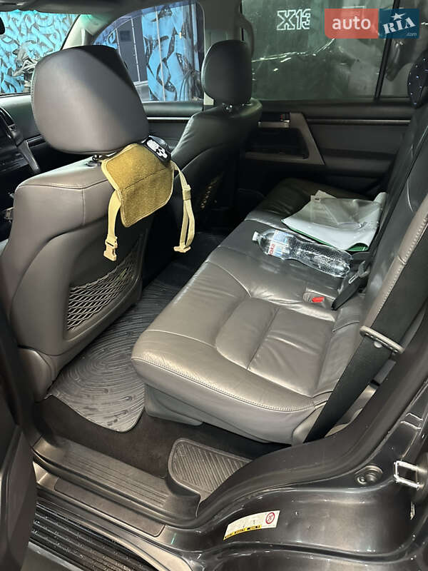 Внедорожник / Кроссовер Toyota Land Cruiser 2010 в Киеве фото 8 Внедорожник / Кроссовер Toyota Land Cruiser 2010 в Киеве