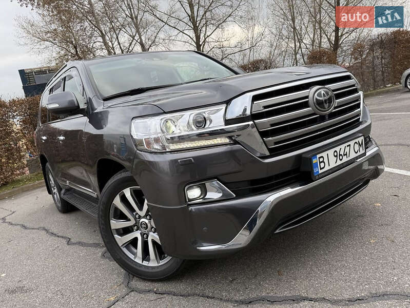 Внедорожник / Кроссовер Toyota Land Cruiser 2018 в Киеве