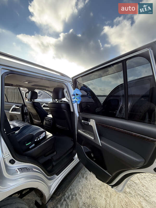Внедорожник / Кроссовер Toyota Land Cruiser 2012 в Харькове