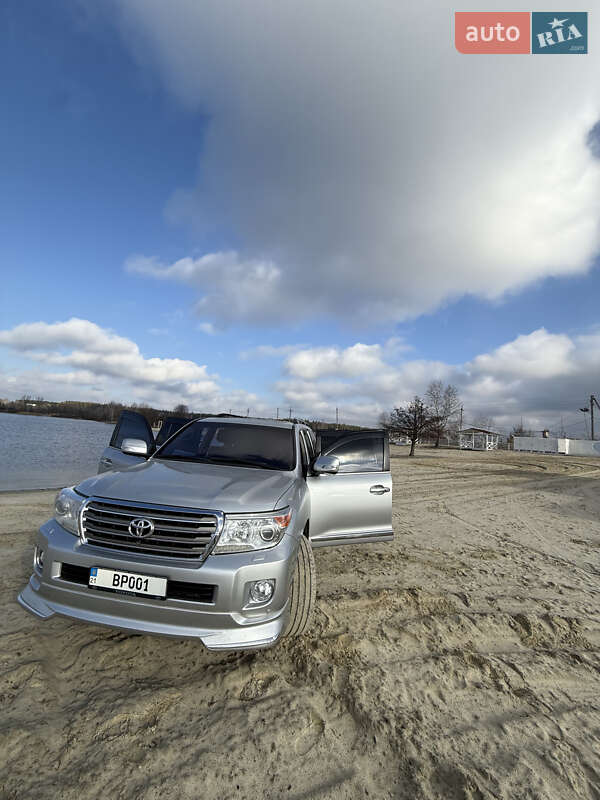 Внедорожник / Кроссовер Toyota Land Cruiser 2012 в Харькове