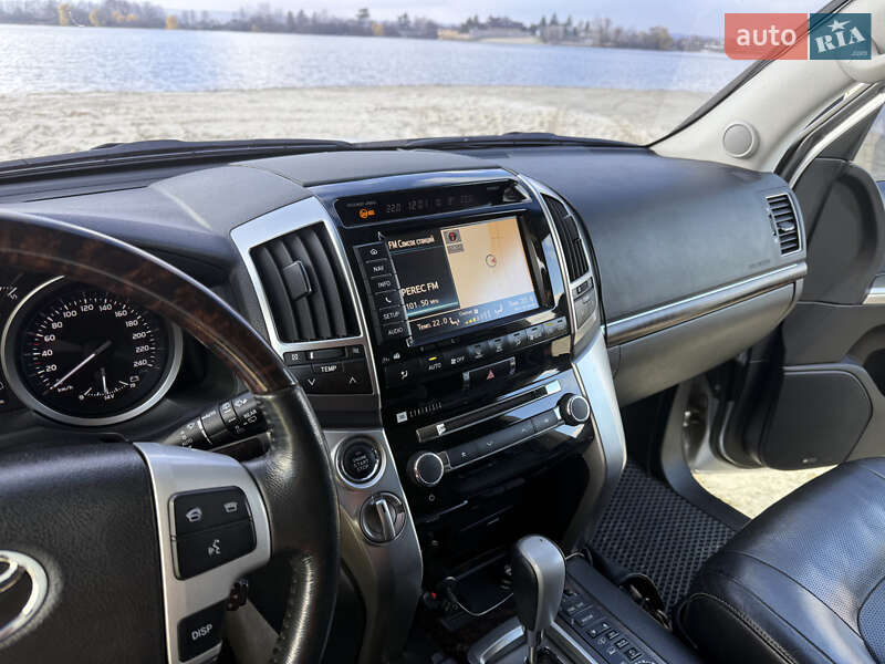 Внедорожник / Кроссовер Toyota Land Cruiser 2012 в Харькове