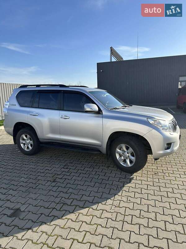 Внедорожник / Кроссовер Toyota Land Cruiser 2012 в Коломые фото 7 Внедорожник / Кроссовер Toyota Land Cruiser 2012 в Коломые