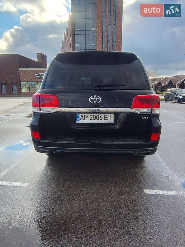 Внедорожник / Кроссовер Toyota Land Cruiser 2018 в Киеве фото 4 Внедорожник / Кроссовер Toyota Land Cruiser 2018 в Киеве