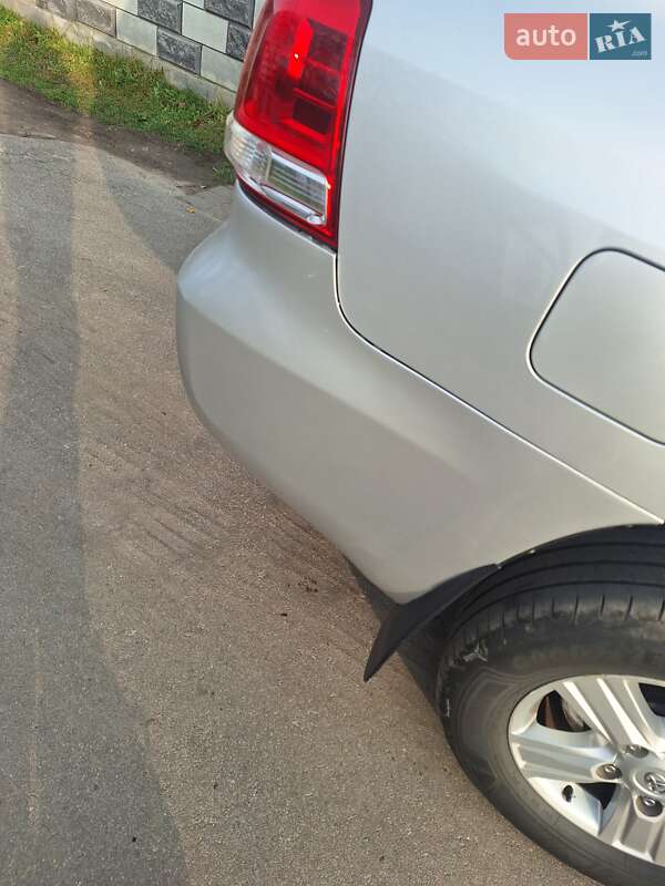 Внедорожник / Кроссовер Toyota Land Cruiser 2008 в Корце фото 6 Внедорожник / Кроссовер Toyota Land Cruiser 2008 в Корце