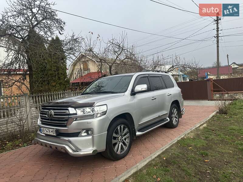 Внедорожник / Кроссовер Toyota Land Cruiser 2017 в Виннице фото 12 Внедорожник / Кроссовер Toyota Land Cruiser 2017 в Виннице