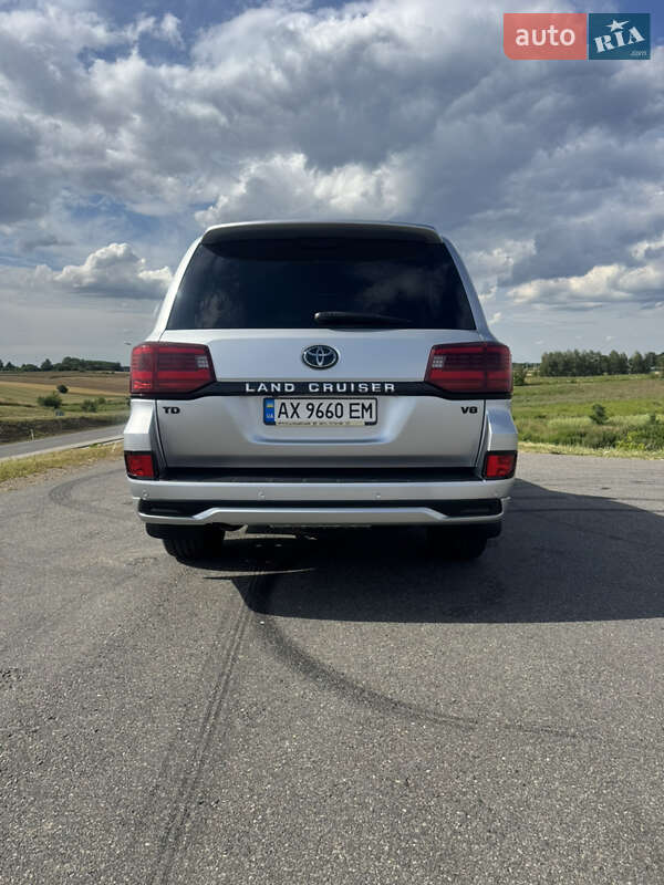 Внедорожник / Кроссовер Toyota Land Cruiser 2016 в Харькове фото 3 Внедорожник / Кроссовер Toyota Land Cruiser 2016 в Харькове