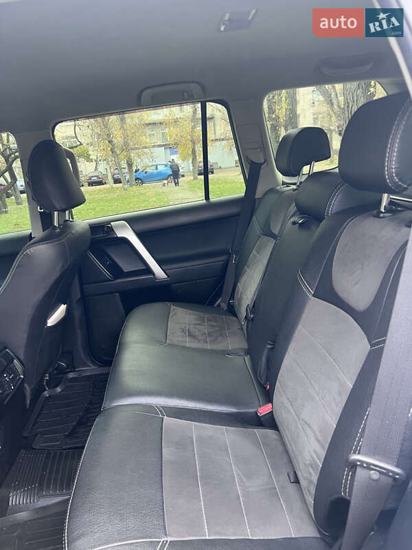 Внедорожник / Кроссовер Toyota Land Cruiser 2014 в Днепре