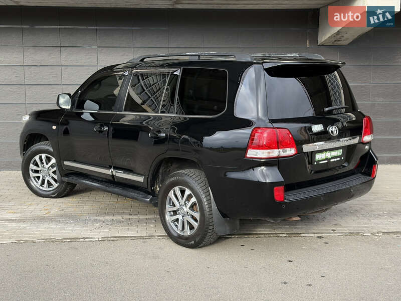 Внедорожник / Кроссовер Toyota Land Cruiser 2010 в Киеве