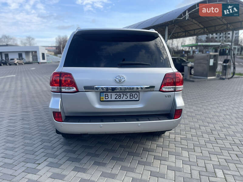 Позашляховик / Кросовер Toyota Land Cruiser 2008 в Полтаві