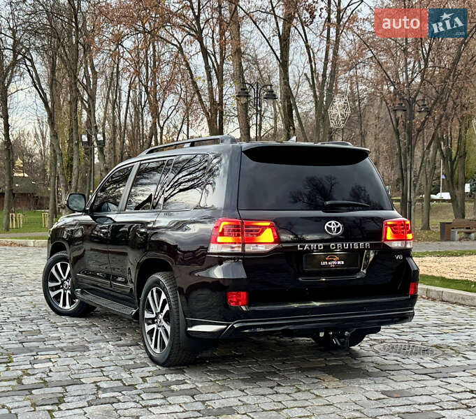 Внедорожник / Кроссовер Toyota Land Cruiser 2018 в Киеве фото 14 Внедорожник / Кроссовер Toyota Land Cruiser 2018 в Киеве