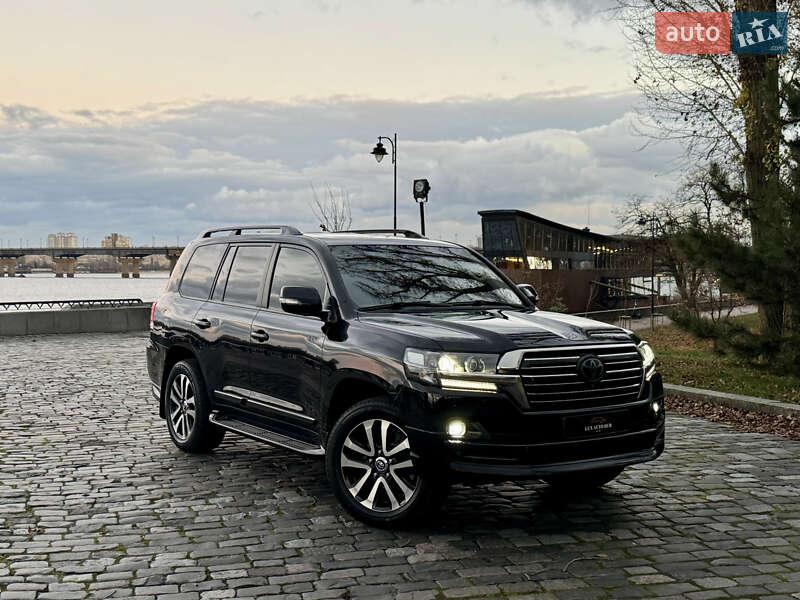 Внедорожник / Кроссовер Toyota Land Cruiser 2018 в Киеве фото 18 Внедорожник / Кроссовер Toyota Land Cruiser 2018 в Киеве