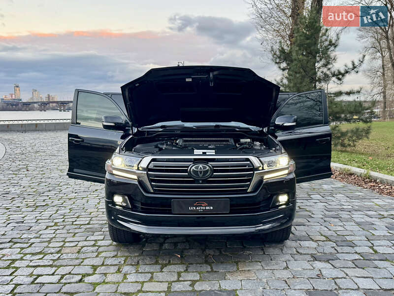 Внедорожник / Кроссовер Toyota Land Cruiser 2018 в Киеве фото 50 Внедорожник / Кроссовер Toyota Land Cruiser 2018 в Киеве