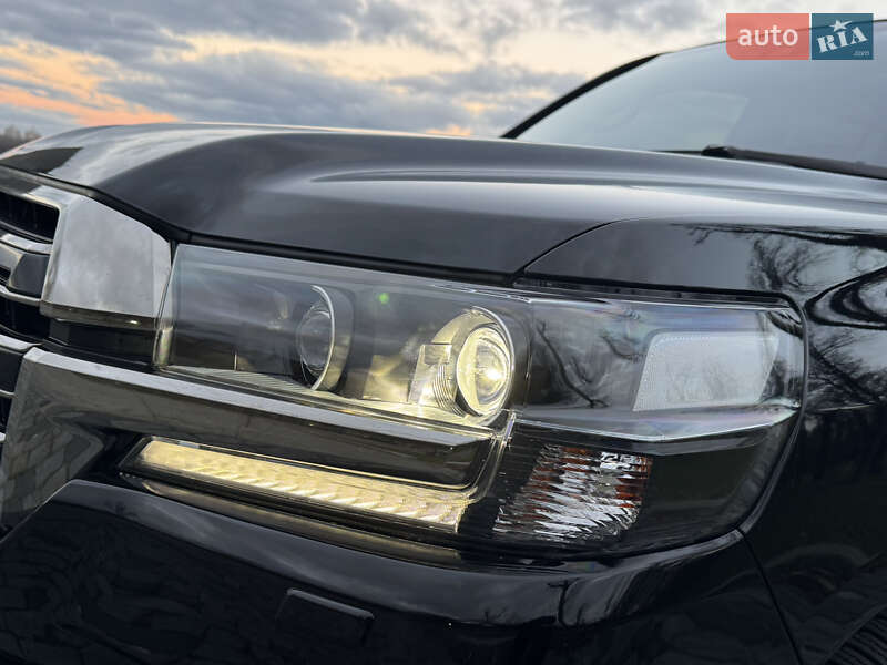 Внедорожник / Кроссовер Toyota Land Cruiser 2018 в Киеве фото 68 Внедорожник / Кроссовер Toyota Land Cruiser 2018 в Киеве