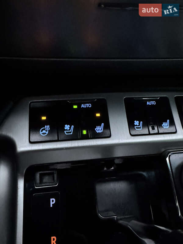 Внедорожник / Кроссовер Toyota Land Cruiser 2018 в Киеве фото 78 Внедорожник / Кроссовер Toyota Land Cruiser 2018 в Киеве