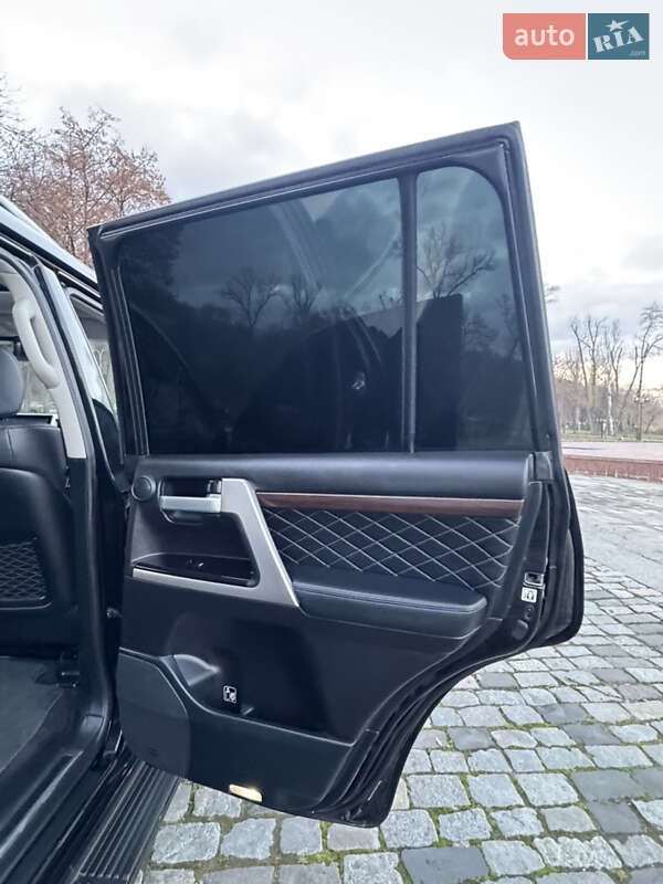 Внедорожник / Кроссовер Toyota Land Cruiser 2018 в Киеве фото 114 Внедорожник / Кроссовер Toyota Land Cruiser 2018 в Киеве