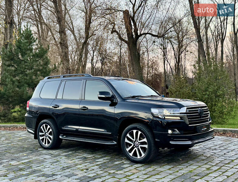 Внедорожник / Кроссовер Toyota Land Cruiser 2018 в Киеве фото 121 Внедорожник / Кроссовер Toyota Land Cruiser 2018 в Киеве