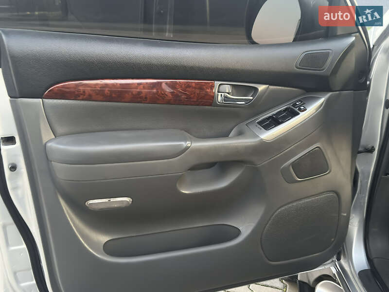 Внедорожник / Кроссовер Toyota Land Cruiser 2007 в Ивано-Франковске фото 38 Внедорожник / Кроссовер Toyota Land Cruiser 2007 в Ивано-Франковске