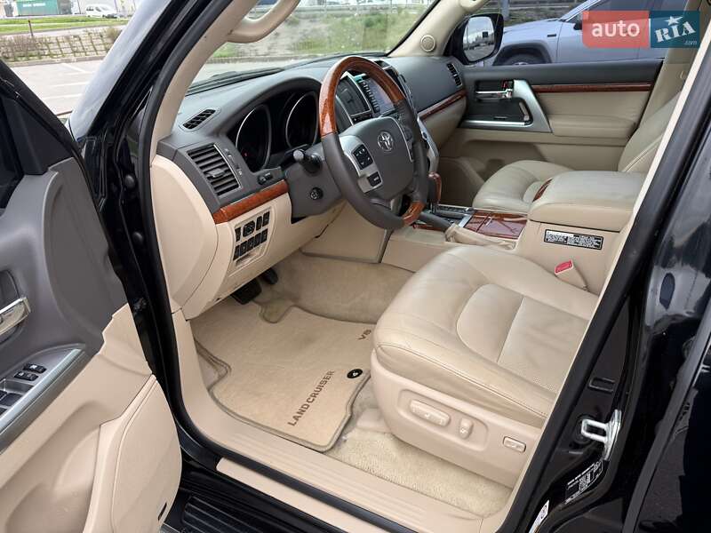 Внедорожник / Кроссовер Toyota Land Cruiser 2013 в Киеве