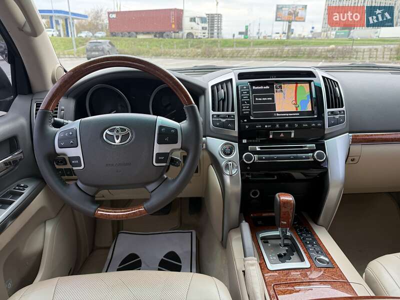 Внедорожник / Кроссовер Toyota Land Cruiser 2013 в Киеве
