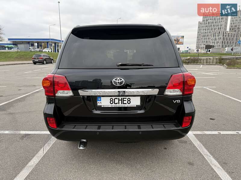 Внедорожник / Кроссовер Toyota Land Cruiser 2013 в Киеве