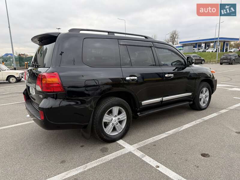 Внедорожник / Кроссовер Toyota Land Cruiser 2013 в Киеве