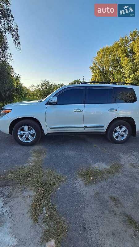 Внедорожник / Кроссовер Toyota Land Cruiser 2012 в Полтаве фото 3 Внедорожник / Кроссовер Toyota Land Cruiser 2012 в Полтаве