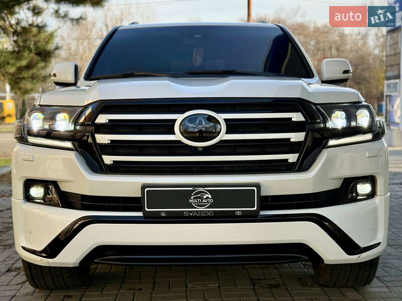 Позашляховик / Кросовер Toyota Land Cruiser 2017 в Дніпрі