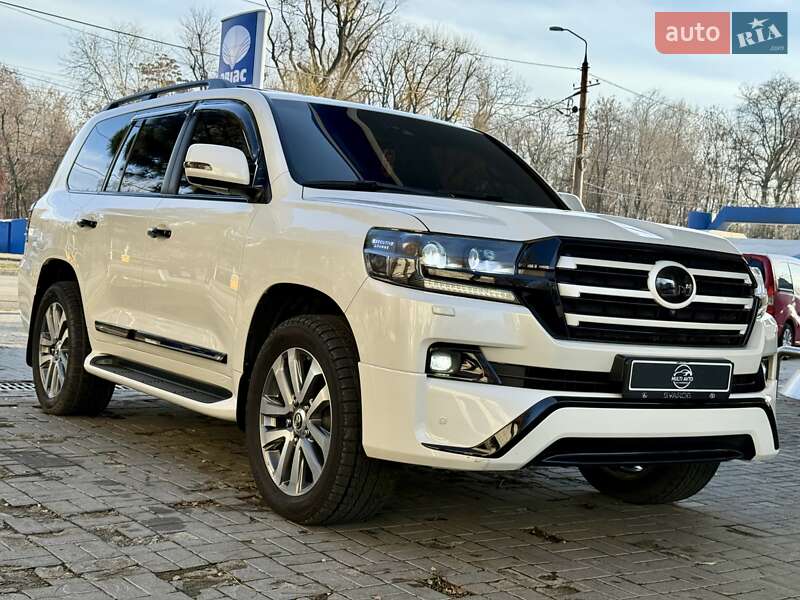 Позашляховик / Кросовер Toyota Land Cruiser 2017 в Дніпрі