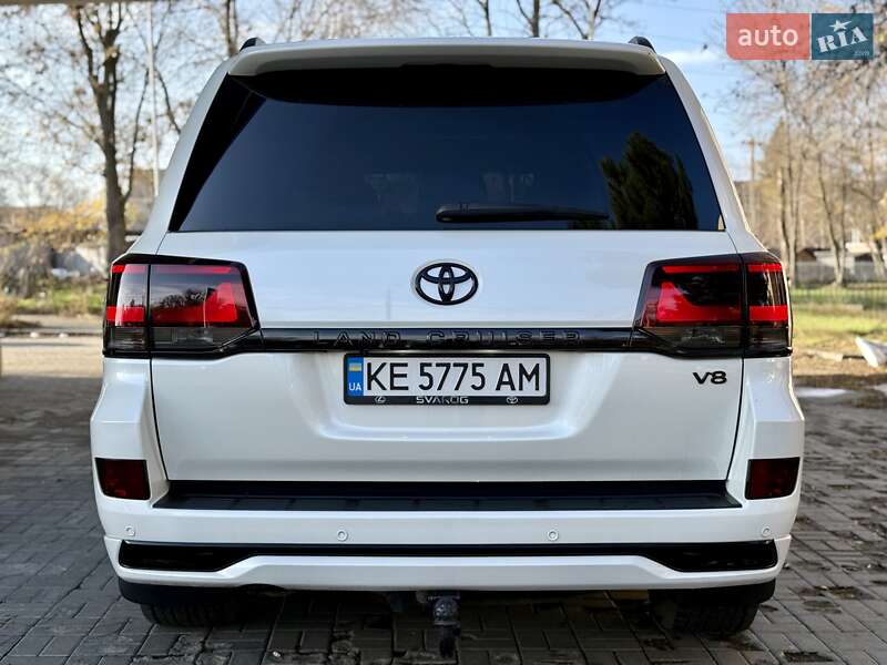 Позашляховик / Кросовер Toyota Land Cruiser 2017 в Дніпрі