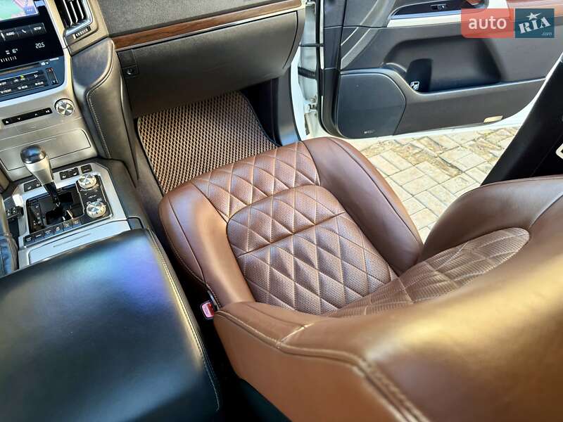 Позашляховик / Кросовер Toyota Land Cruiser 2017 в Дніпрі